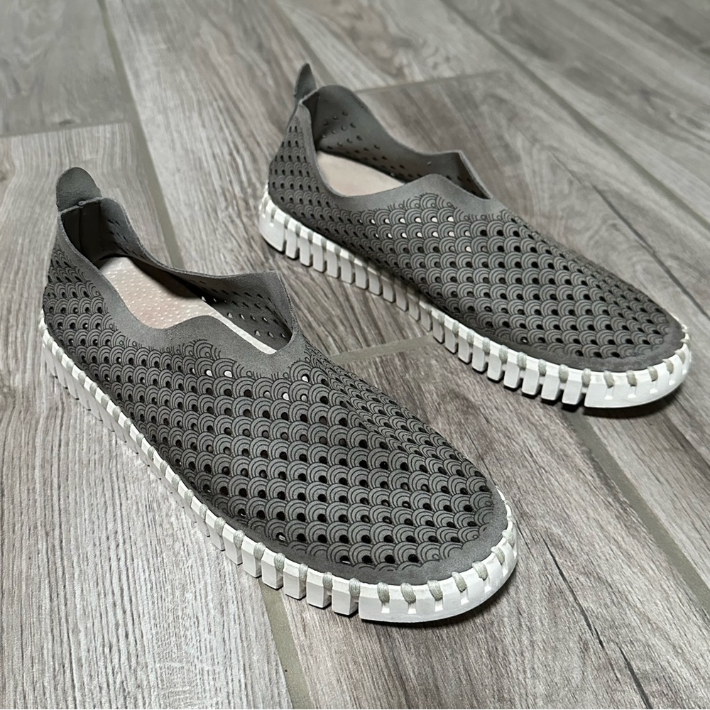 Ilse Jacobsen Hornbaek Size 38 US 7 Gray Tulip 139 Platform Flat Slip On